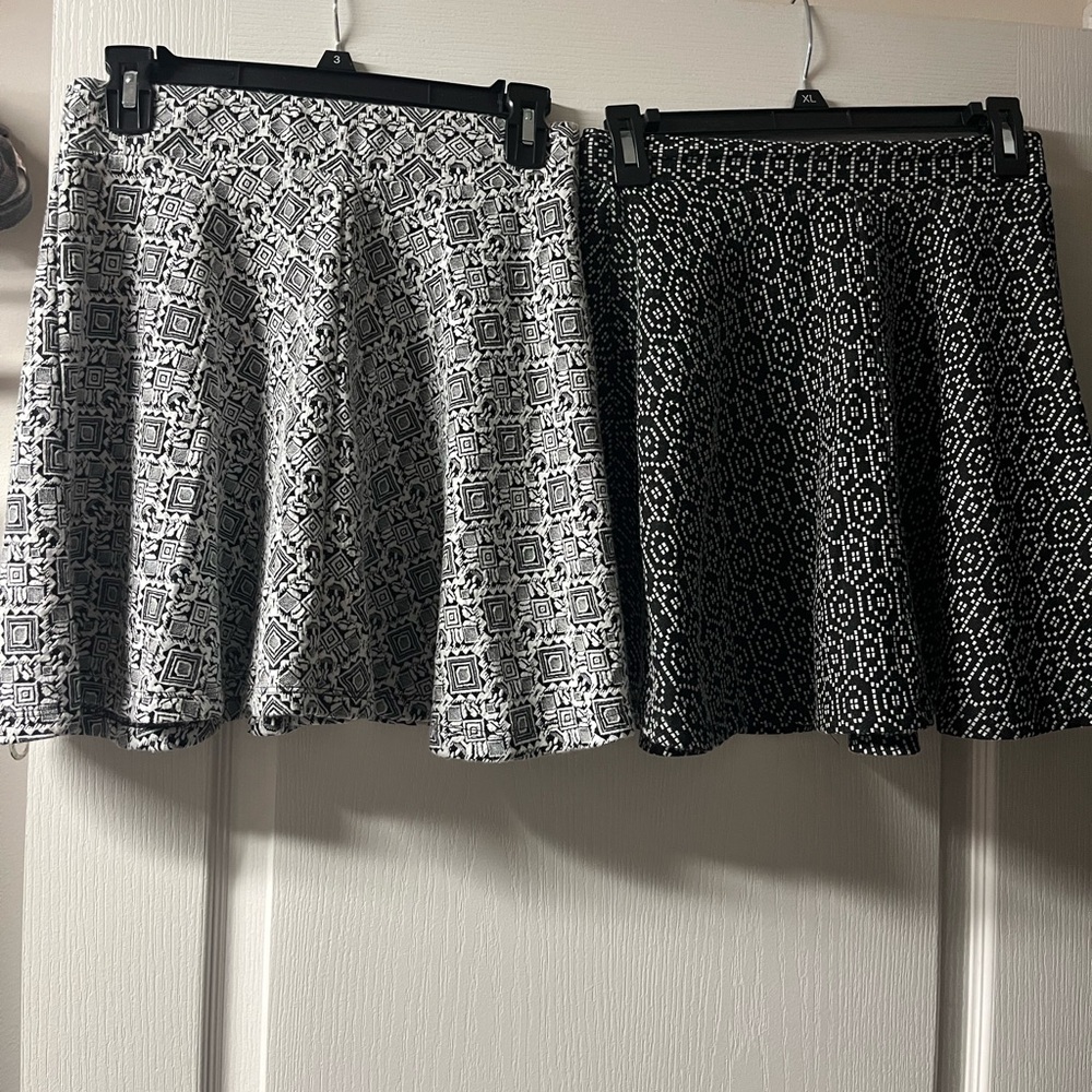 LA Hearts Printed Skirts Medium